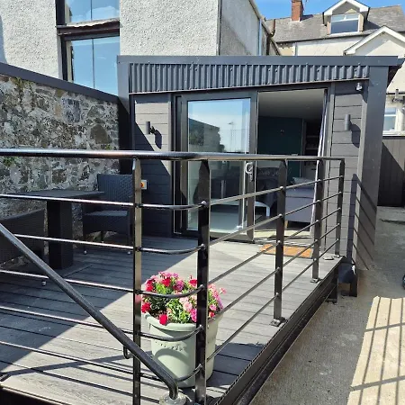 Апартаменты Shilties Pod *